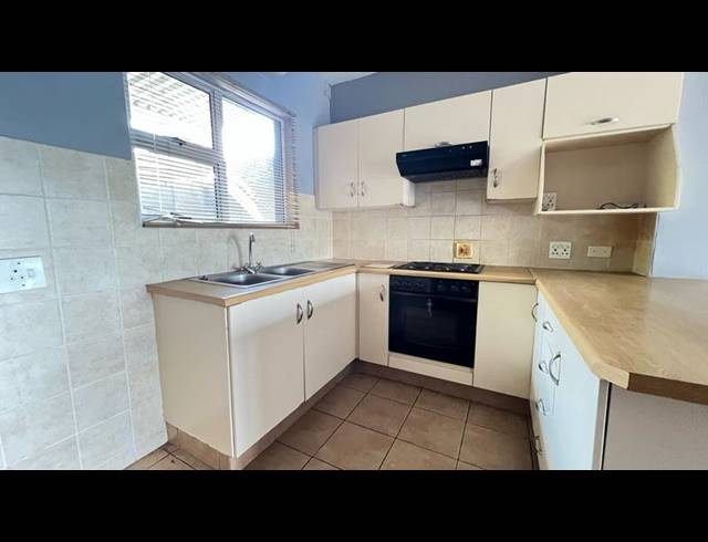 2 BEDROOM APARTMENT FOR SALE IN CAVERSHAM GLEN